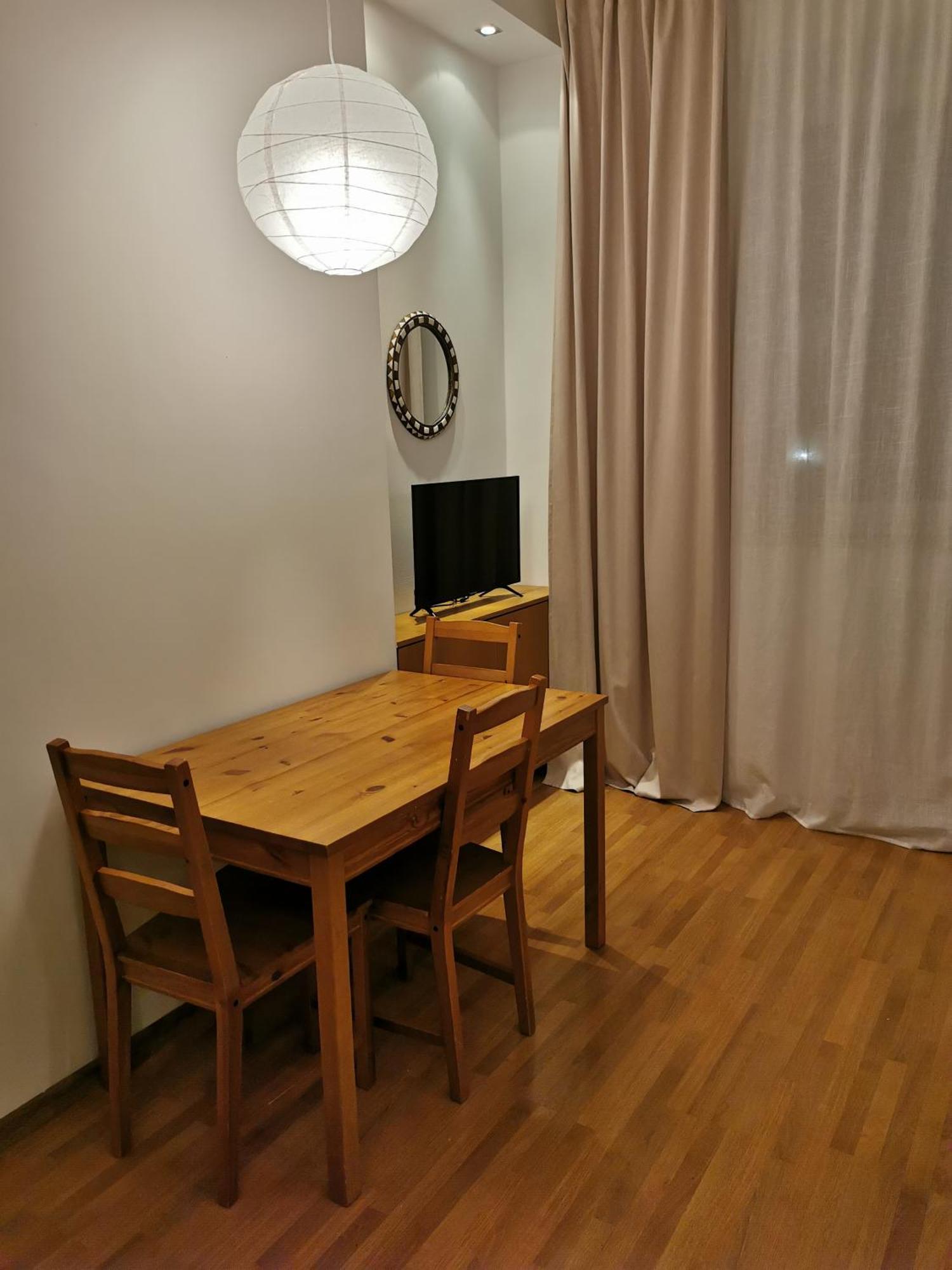 Cozy Spacious Apartment With Balcony Krakkó Kültér fotó