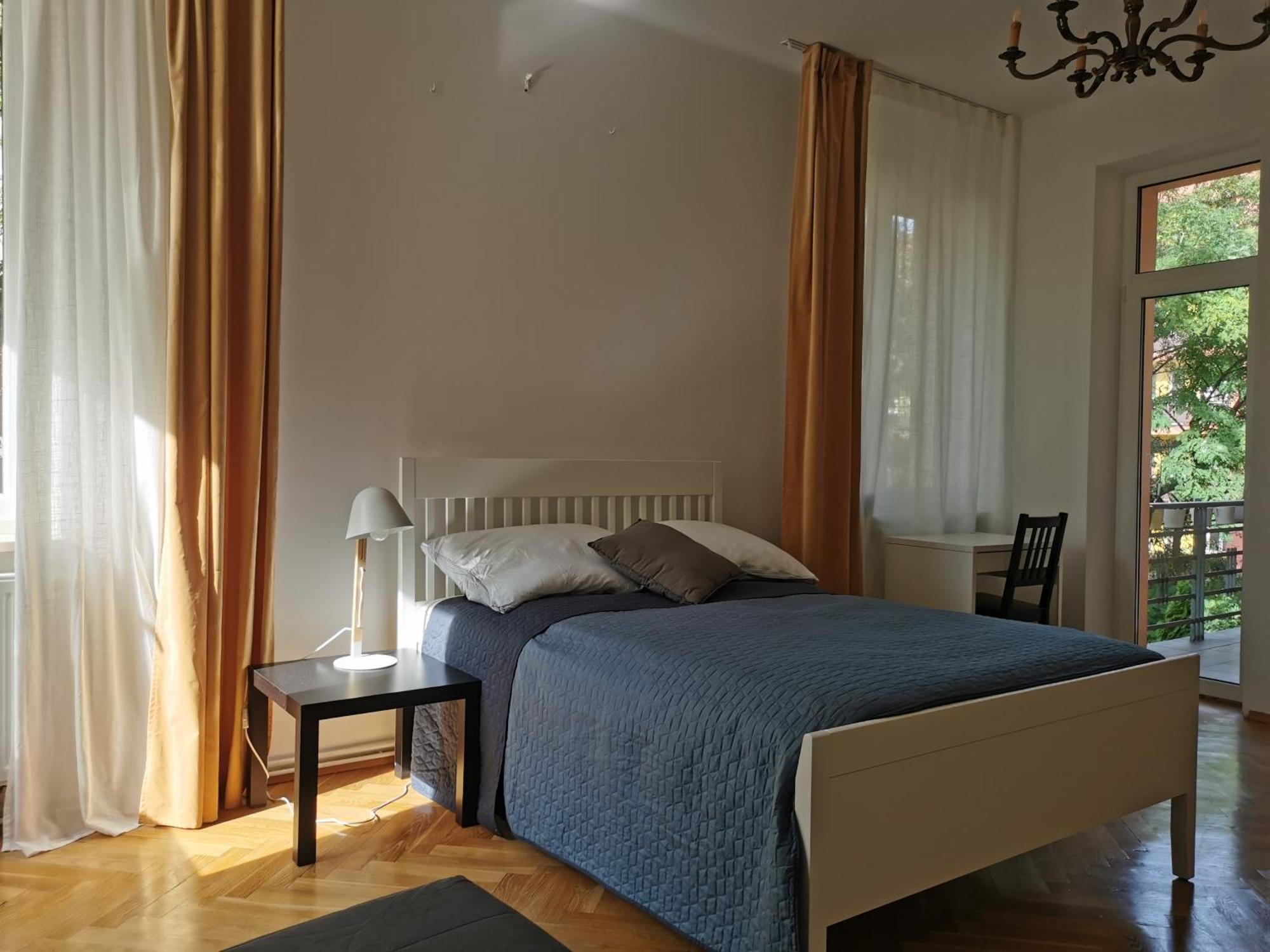 Cozy Spacious Apartment With Balcony Krakkó Kültér fotó